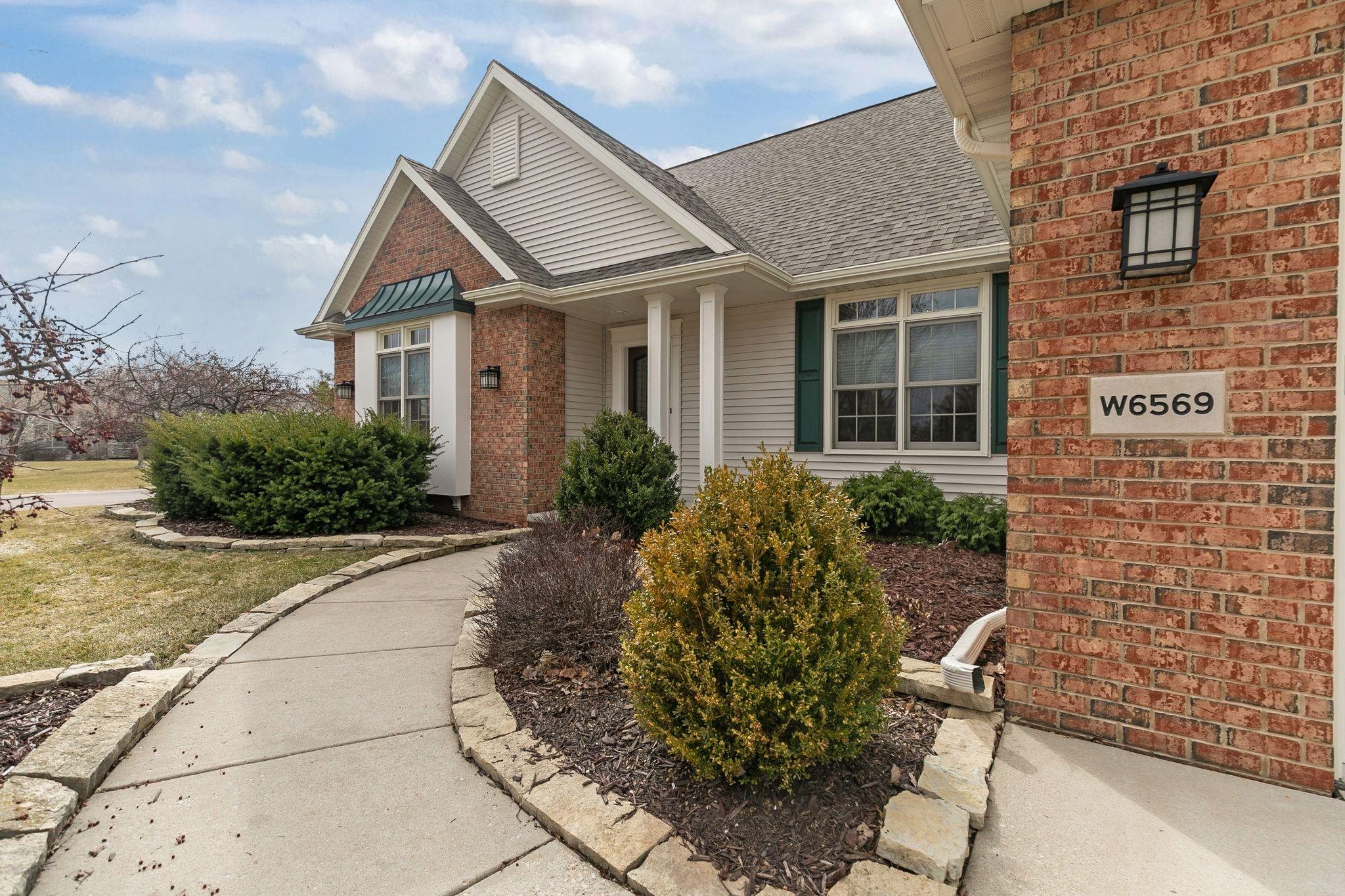 W6569 Rickey Lane Greenville, WI 54942 - Photo 2 of 55