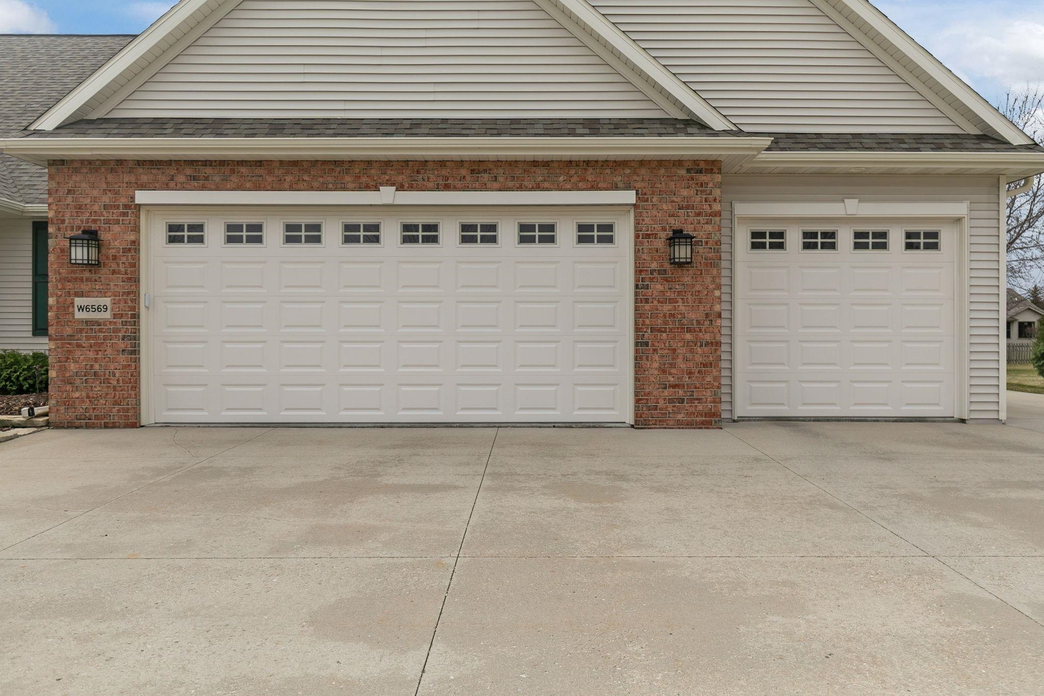 W6569 Rickey Lane Greenville, WI 54942 - Photo 3 of 55