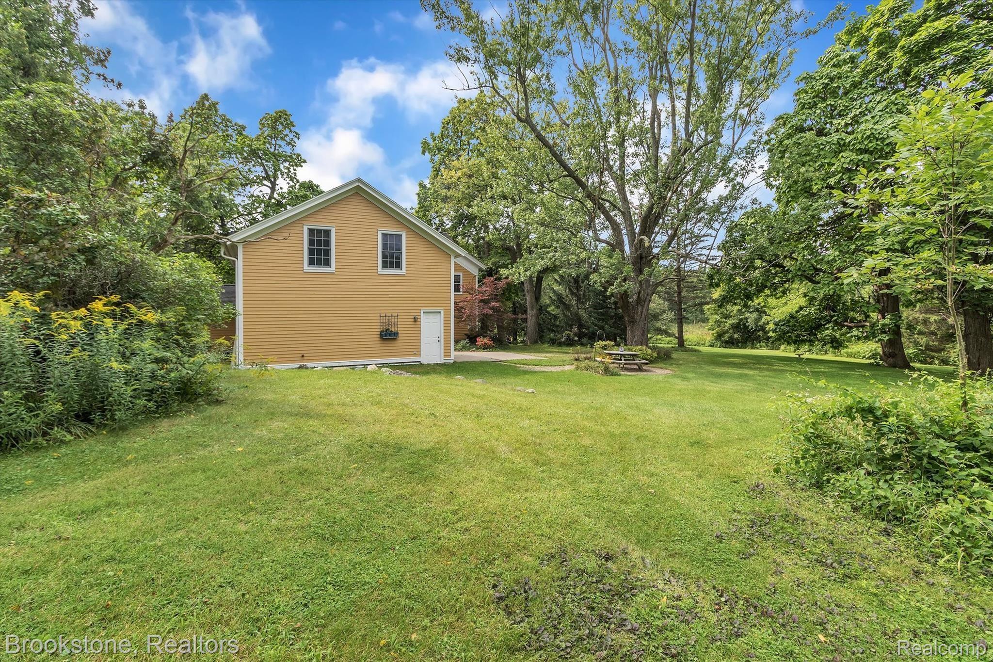 885 East Romeo Road Leonard, MI 48367 - Photo 51 of 60 51--WindowStill-Real-Estate-Photography-51.jpg