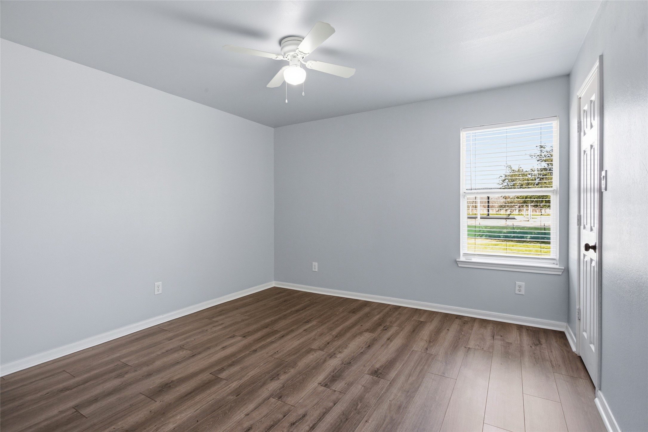 3141 County Road 81 Rosharon, TX 77583 - Photo 9 of 12