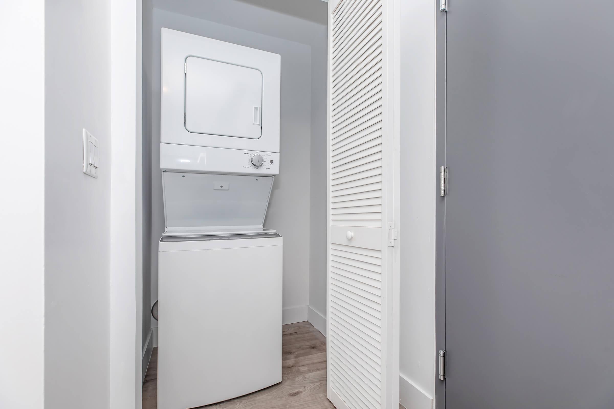 39 Northwest 7th Avenue, Unit 502 Miami, FL 33128 - Photo 6 of 14 09_23342