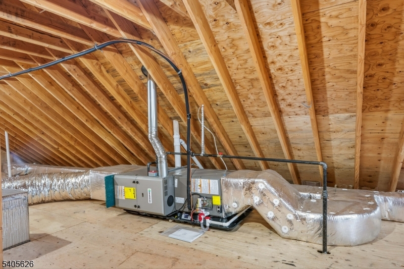 228 Locust Street Roselle, NJ 07203 - Photo 21 of 35