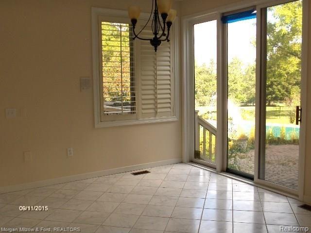 5772 Rochester Road Rochester, MI 48306 - Photo 9 of 14 7.JPG