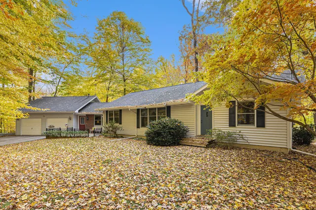 $425,000 | 2192 Butler Road, Dowling, MI 49050