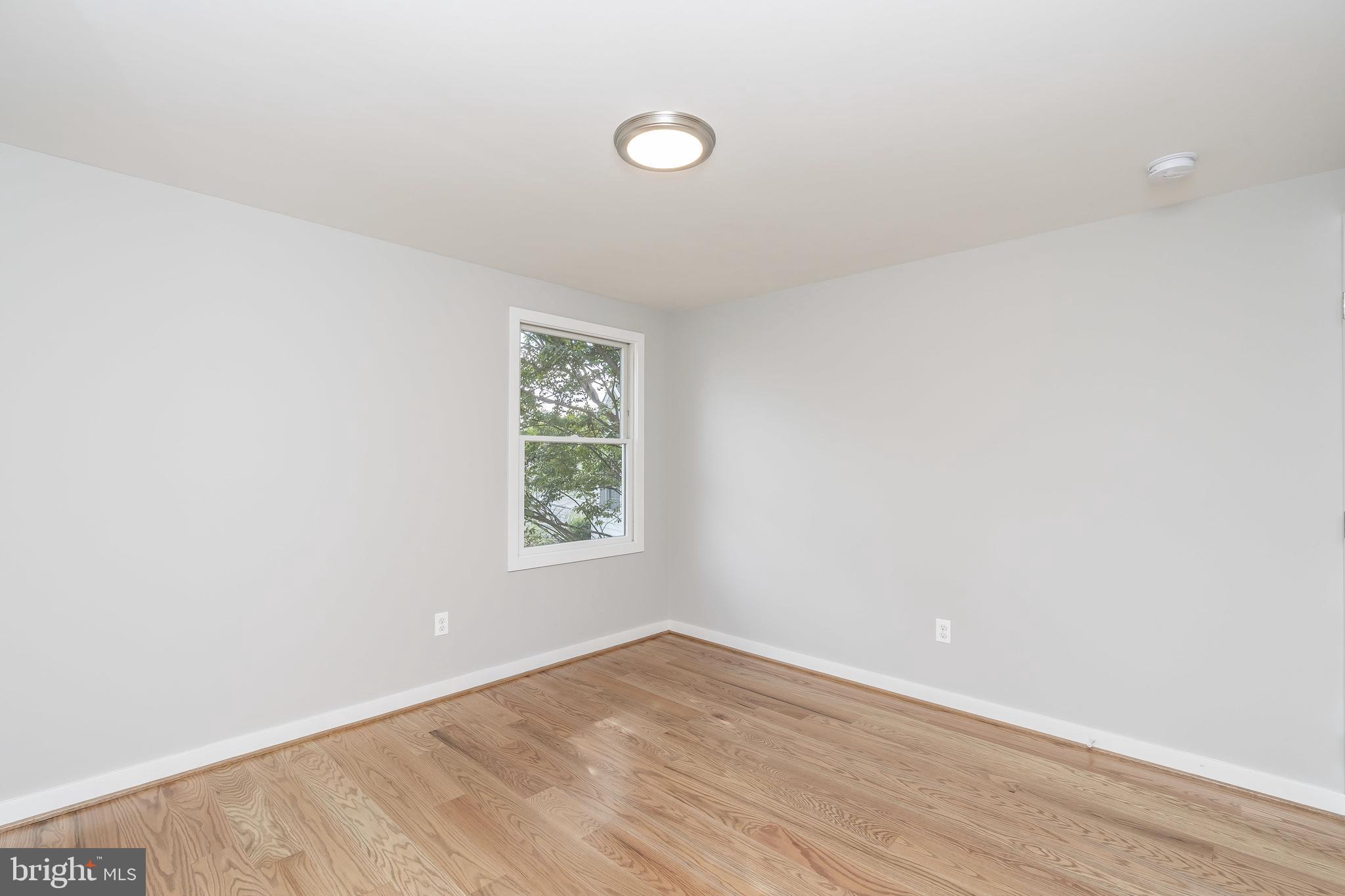 826 Sue Grove Road Baltimore, MD 21221 - Photo 22 of 47 Bedroom
