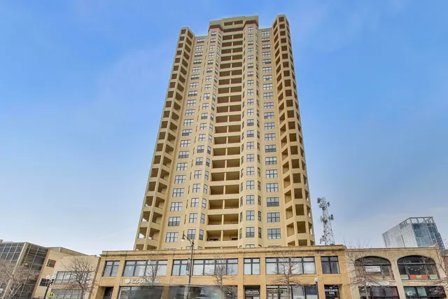 $275,000 | 1464 South Michigan Avenue, Unit 611, Chicago, IL 60605