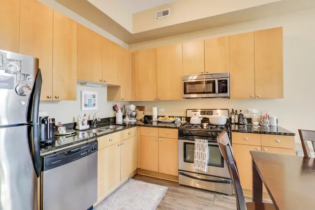 $275,000 | 1464 South Michigan Avenue, Unit 611, Chicago, IL 60605