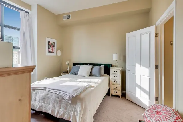 $275,000 | 1464 South Michigan Avenue, Unit 611, Chicago, IL 60605