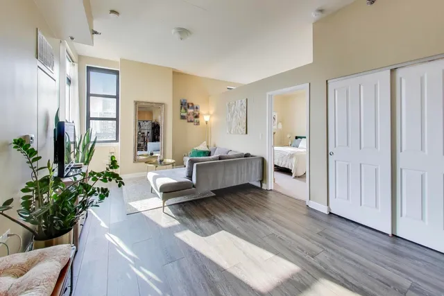 $275,000 | 1464 South Michigan Avenue, Unit 611, Chicago, IL 60605