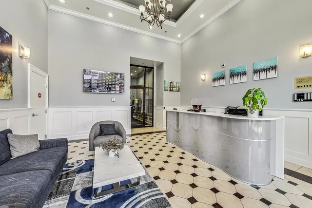 $275,000 | 1464 South Michigan Avenue, Unit 611, Chicago, IL 60605