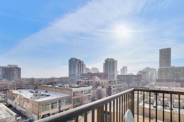 $275,000 | 1464 South Michigan Avenue, Unit 611, Chicago, IL 60605