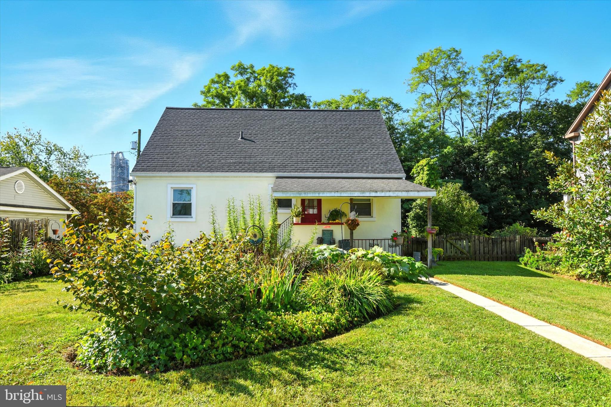 307 East Locust Street Union Bridge, MD 21791 - Photo 19 of 35 a front view of a house with a yard