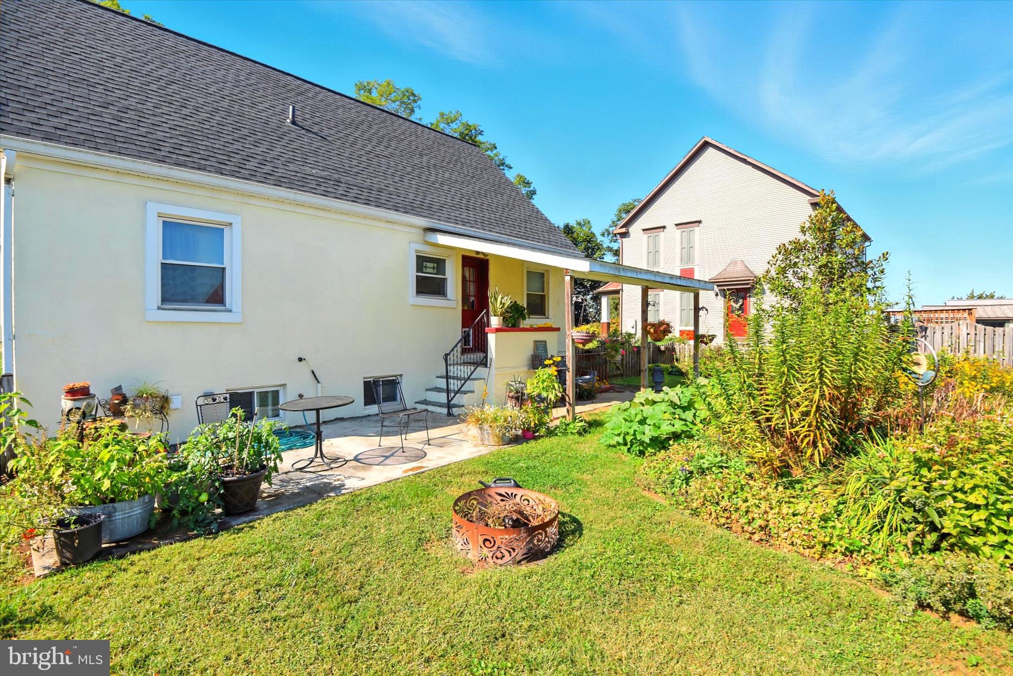 307 East Locust Street Union Bridge, MD 21791 - Photo 22 of 35 a front view of a house with garden