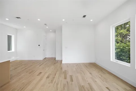 $619,000 | 4605 Belmont Avenue, Unit 201, Dallas, TX 75204