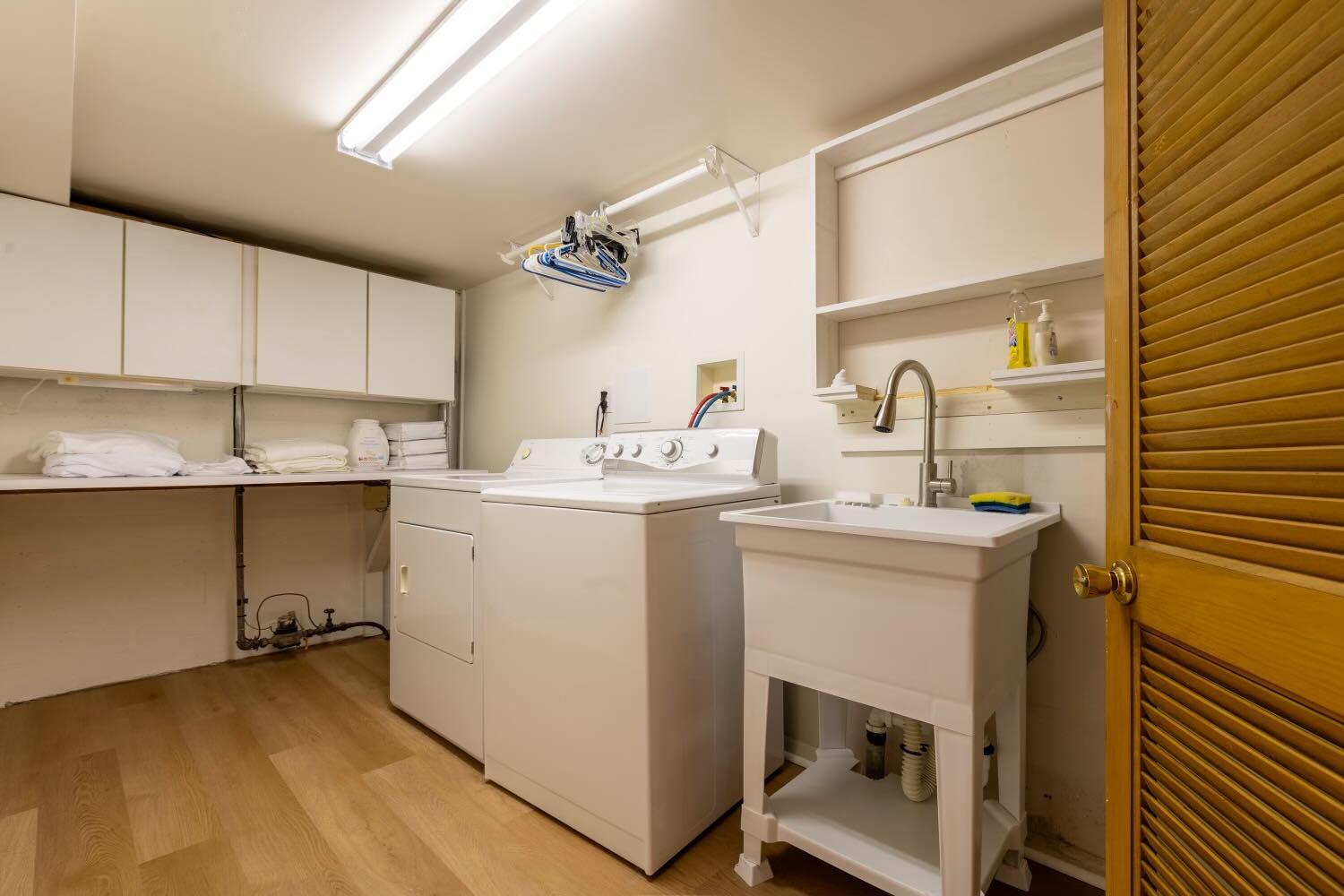 193 Williams Street Williams Bay, WI 53191 - Photo 22 of 29 Laundry room