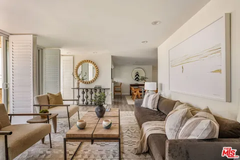 $1,098,000 | 30 Driftwood Street, Unit 4, Marina del Rey, CA 90292