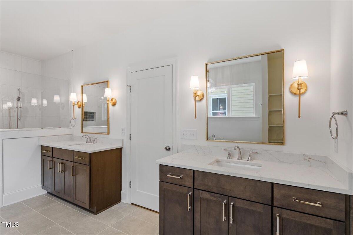 1608 Scales Street Raleigh, NC 27608 - Photo 11 of 36 example owner's bath