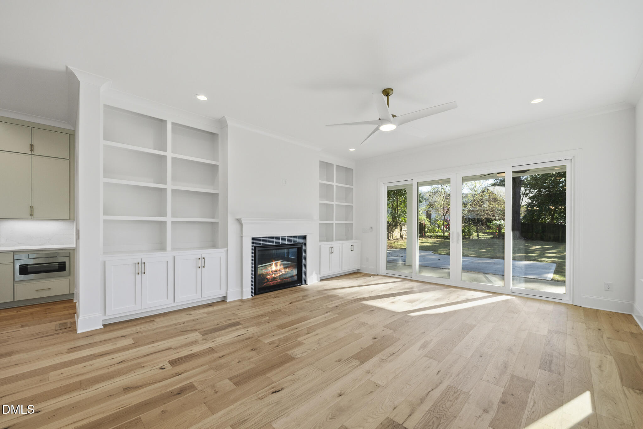 1608 Scales Street Raleigh, NC 27608 - Photo 20 of 36 Living room
