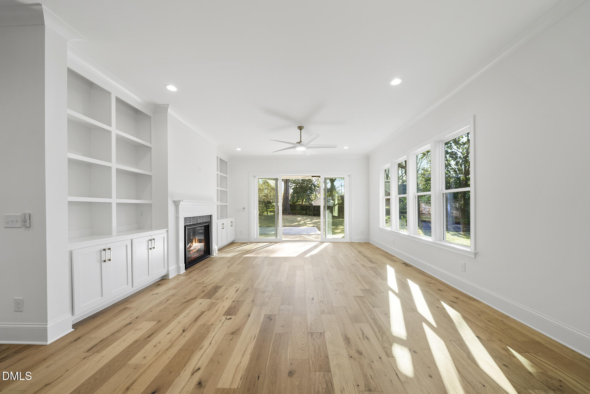 1608 Scales Street Raleigh, NC 27608 - Photo 25 of 36 Living room