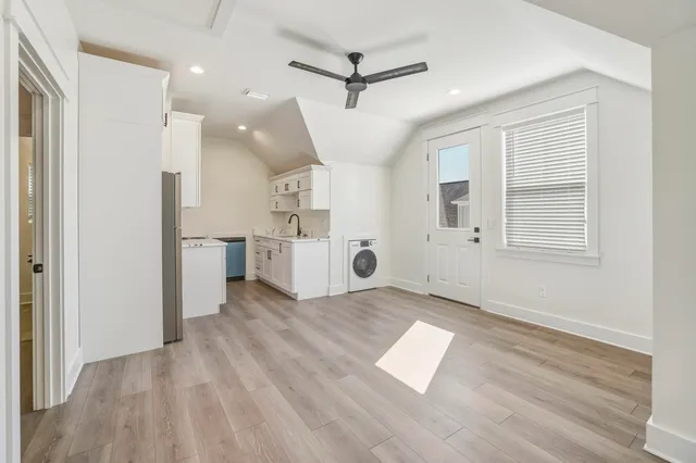 $1,800 | 4056-1 Biltmore Avenue, Tallahassee, FL 32311