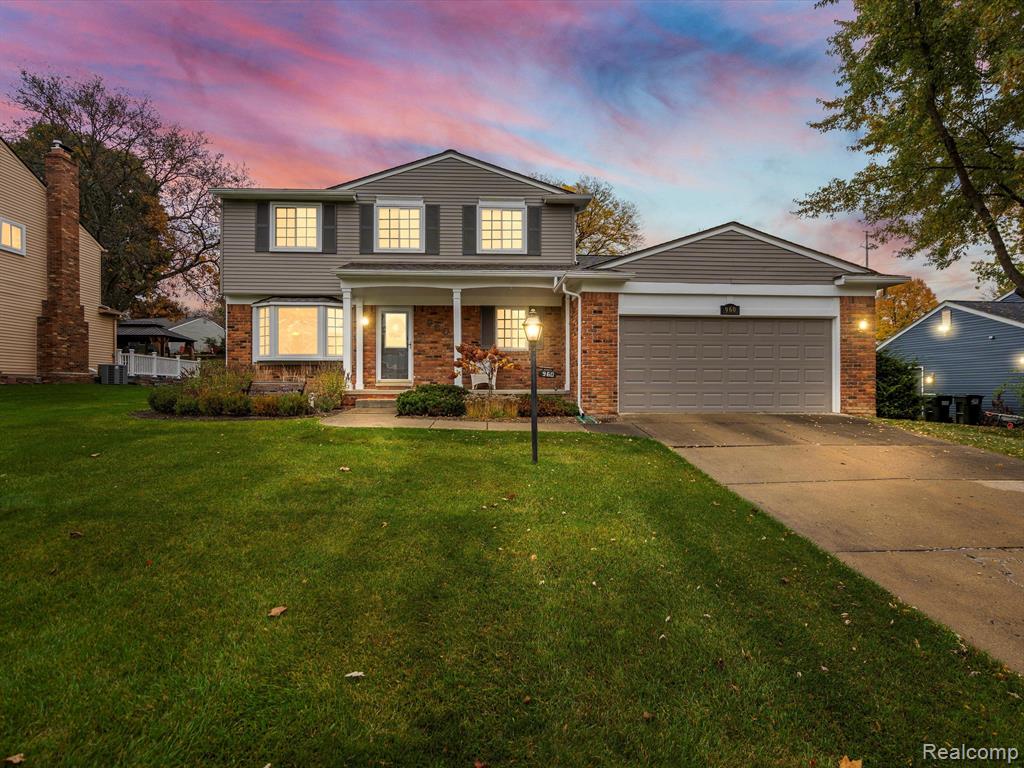 960 Dahlia Lane Rochester Hills, MI 48307 - Photo 1 of 35