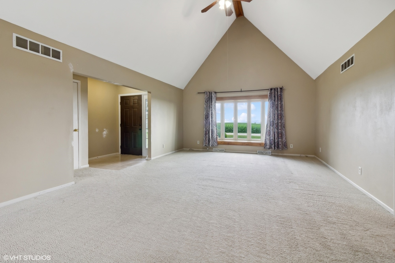 2377 North 31st Road Marseilles, IL 61341 - Photo 3 of 16 a view of an empty room with a window