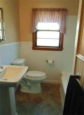 51 Anna Road Weymouth, MA 02191 - Photo 7 of 14 Gallery Image 7