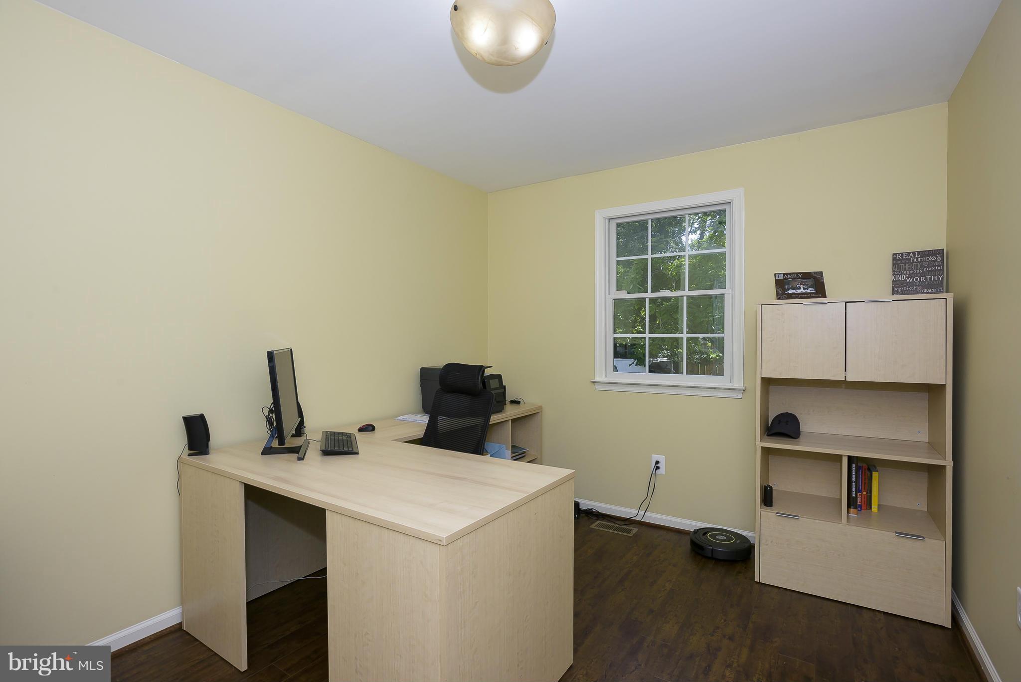 749 Powhatan Beach Road Pasadena, MD 21122 - Photo 4 of 30 Interior (General)