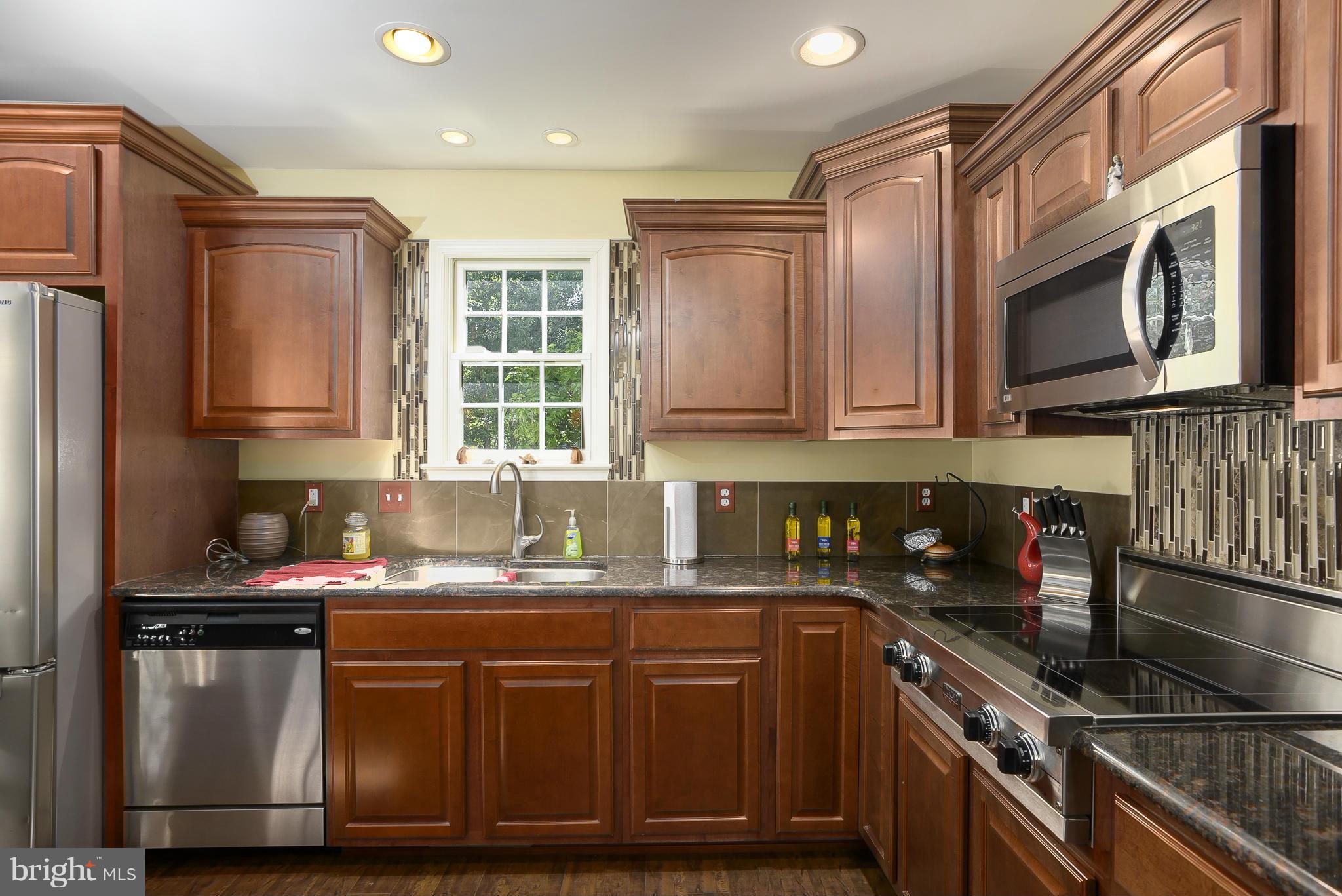 749 Powhatan Beach Road Pasadena, MD 21122 - Photo 7 of 30 Kitchen