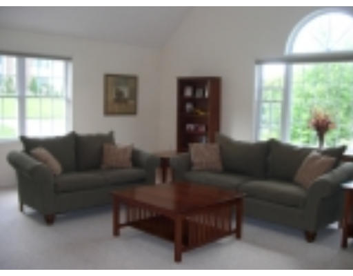 3 Maple Ridge Road Methuen, MA 01844 - Photo 8 of 10 Gallery Image 8