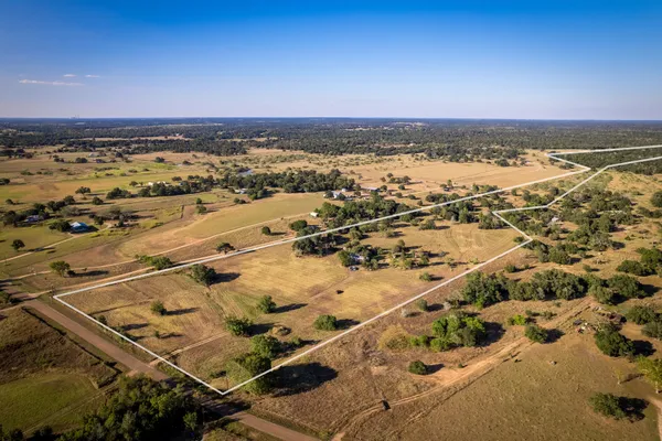 $1,125,000 | 1625 Shaws Bend Road, Columbus, TX 78934