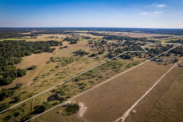 $1,125,000 | 1625 Shaws Bend Road, Columbus, TX 78934