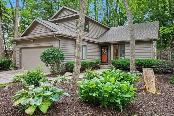 $379,900 | 17991 Sable Ridge Drive, South Bend, IN 46635