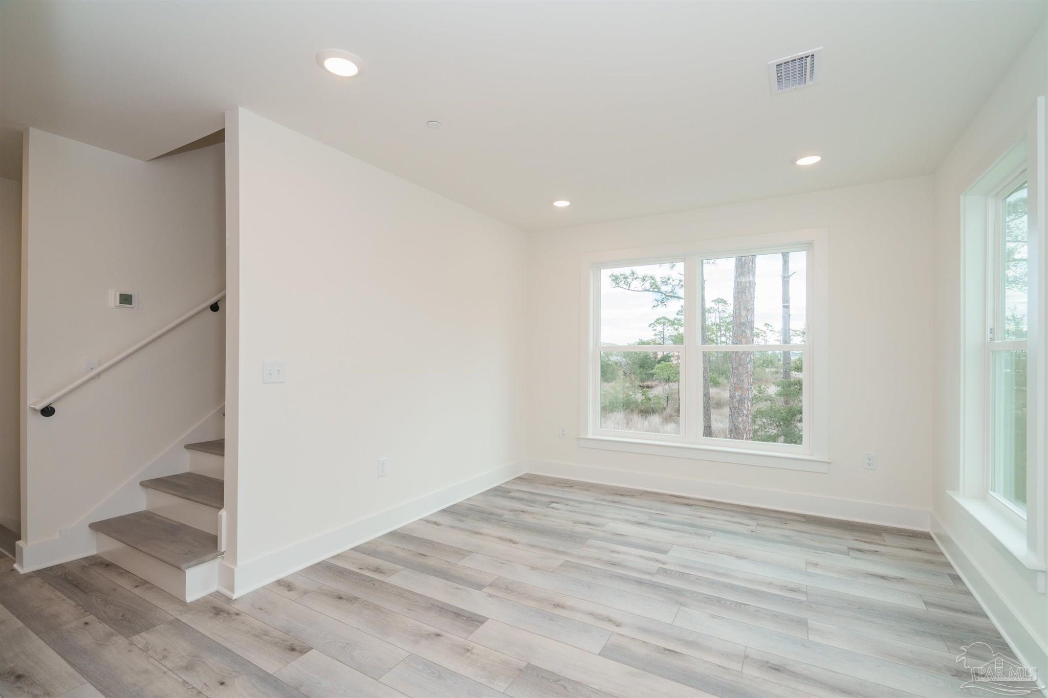 16112 Innerarity Point Road Pensacola, FL 32507 - Photo 8 of 23 Gallery Image 8