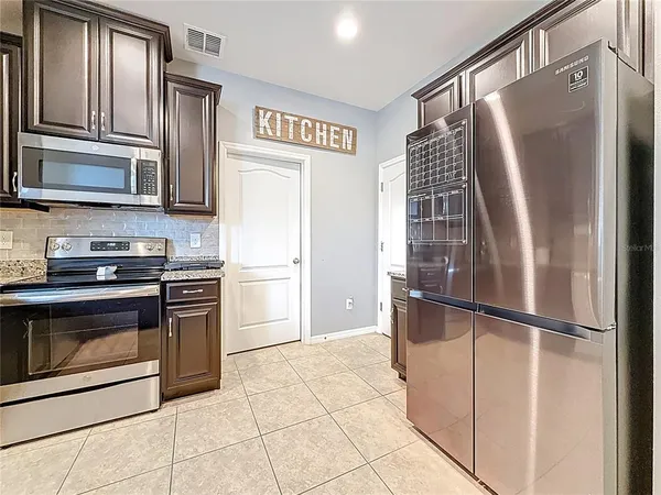 $300,000 | 10927 Verawood Drive, Riverview, FL 33579