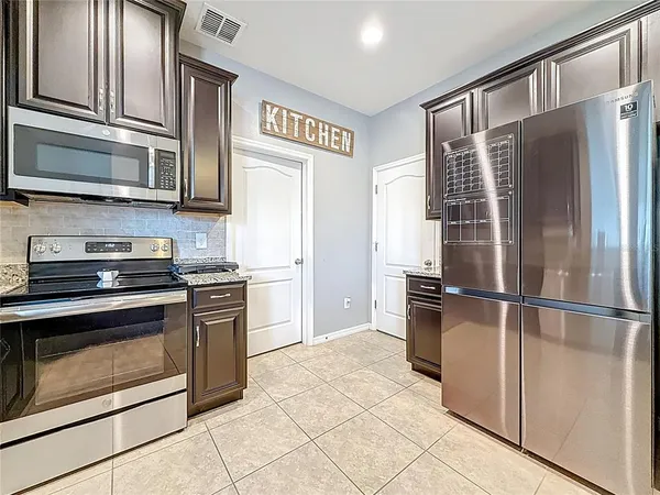 $300,000 | 10927 Verawood Drive, Riverview, FL 33579