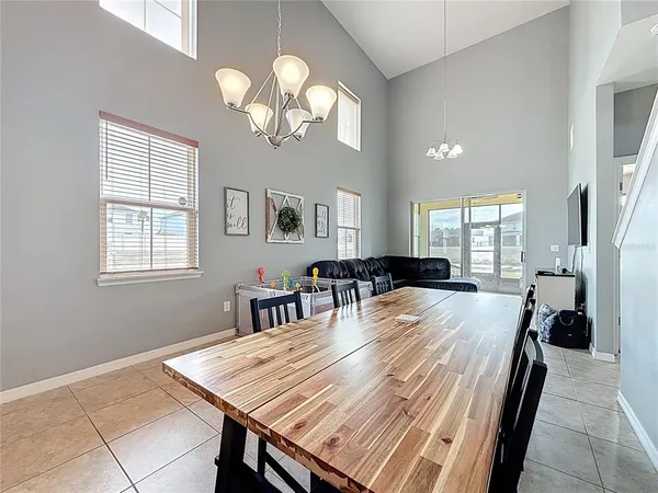 $300,000 | 10927 Verawood Drive, Riverview, FL 33579