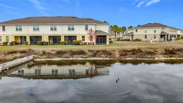 $300,000 | 10927 Verawood Drive, Riverview, FL 33579