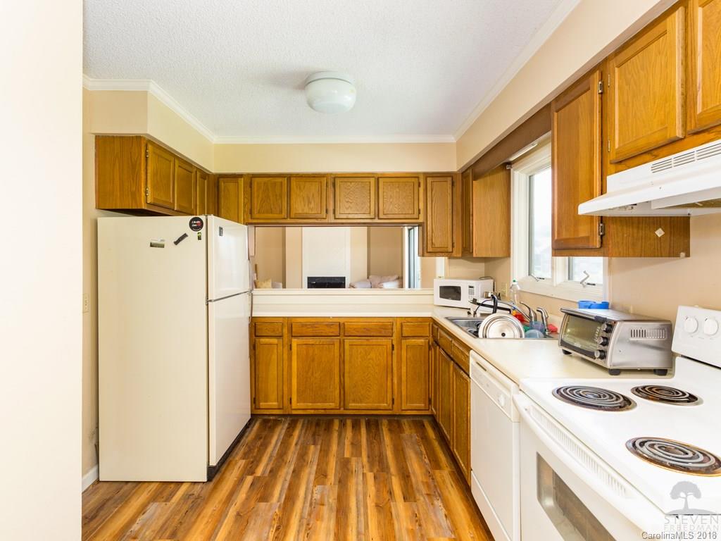 201 Racquet Club Road, Unit 10 Asheville, NC 28803 - Photo 3 of 4 Gallery Image 3