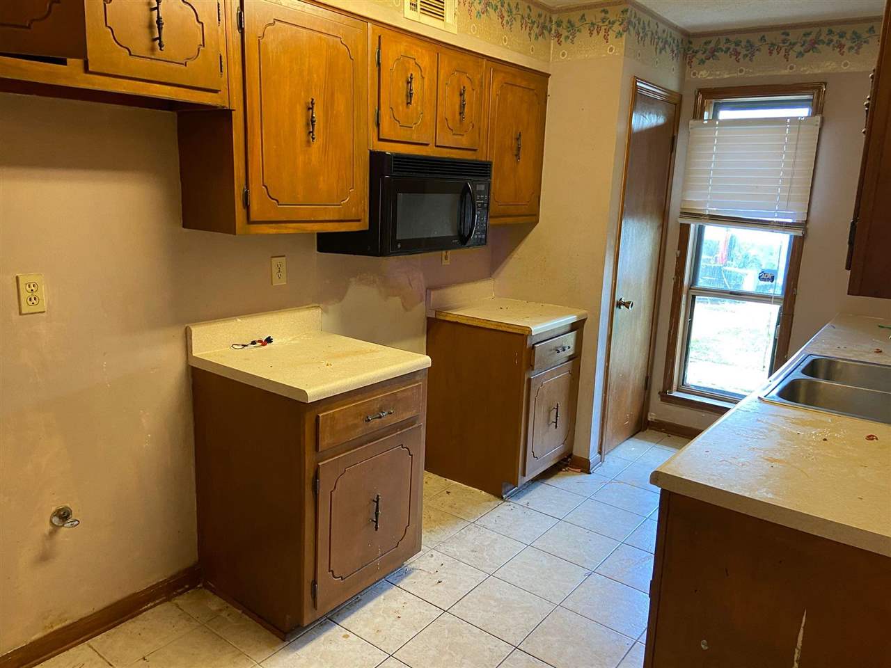4816 Allrand Road Memphis, TN 38118 - Photo 15 of 25