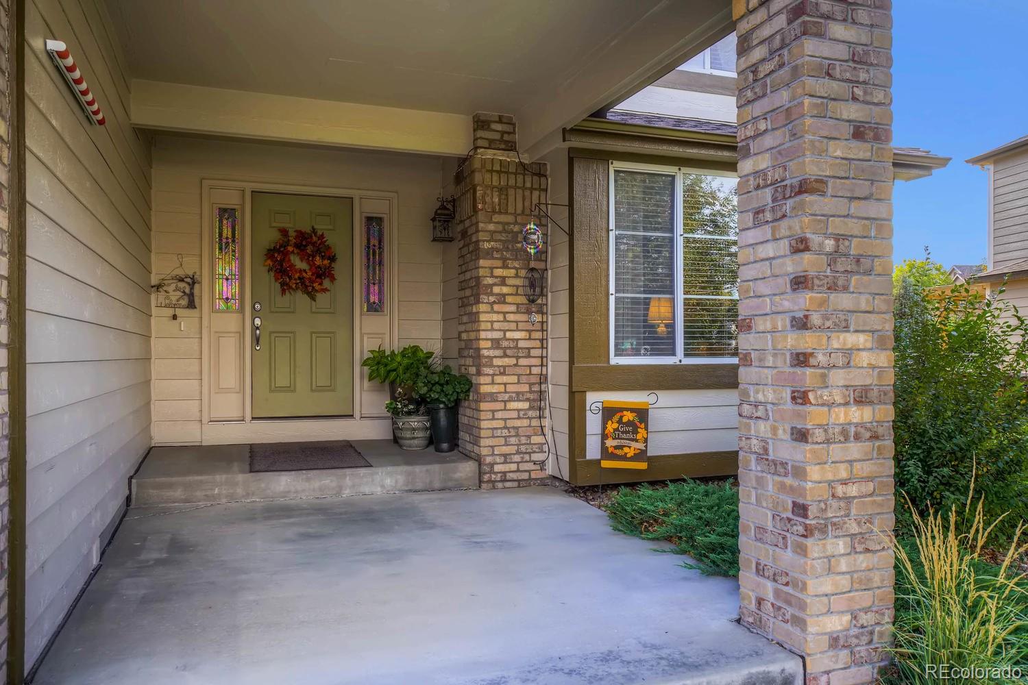9984 Silver Maple Way Highlands Ranch, CO 80129 - Photo 2 of 30 Gallery Image 2