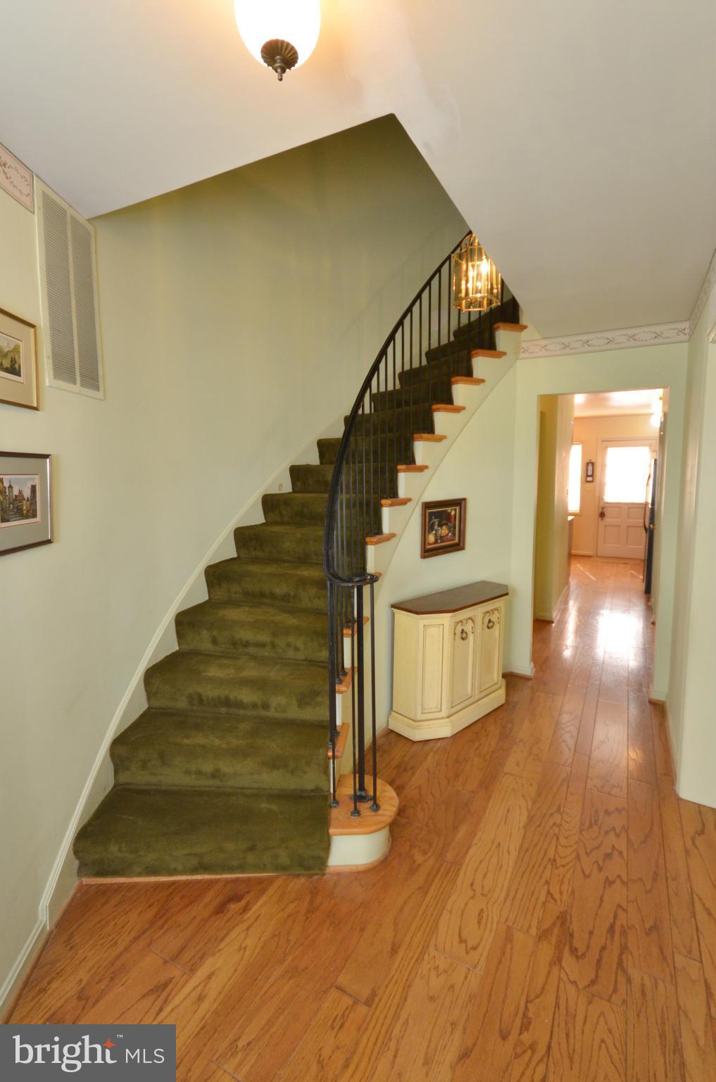 8403 Forrester Boulevard Springfield, VA 22152 - Photo 3 of 20 Interior (General)