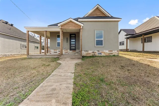 $195,000 | 1247 Bonham Street, Paris, TX 75460