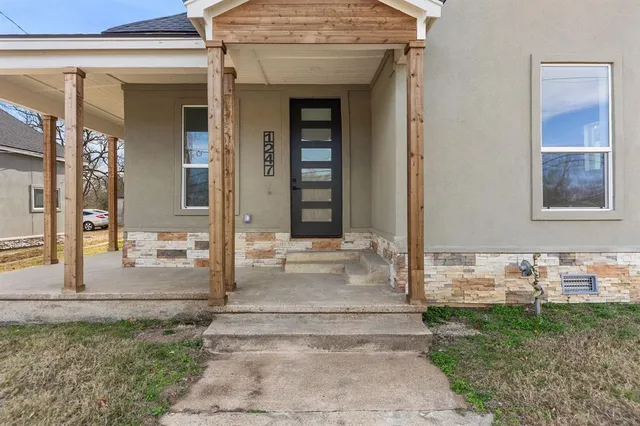 $195,000 | 1247 Bonham Street, Paris, TX 75460