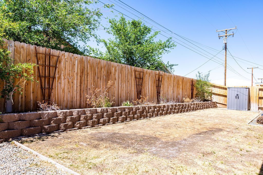 1137 South Yorktown Street Ridgecrest, CA 93555 - Photo 29 of 31