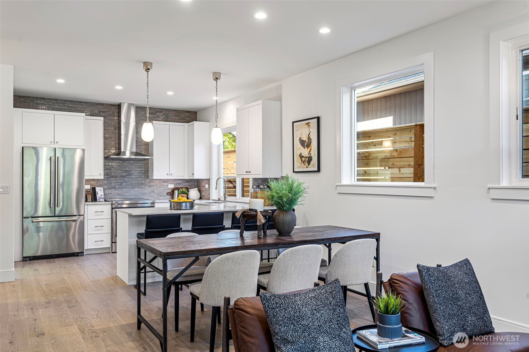 8007 25th Avenue Northwest Seattle, WA 98117 - Photo 11 of 31