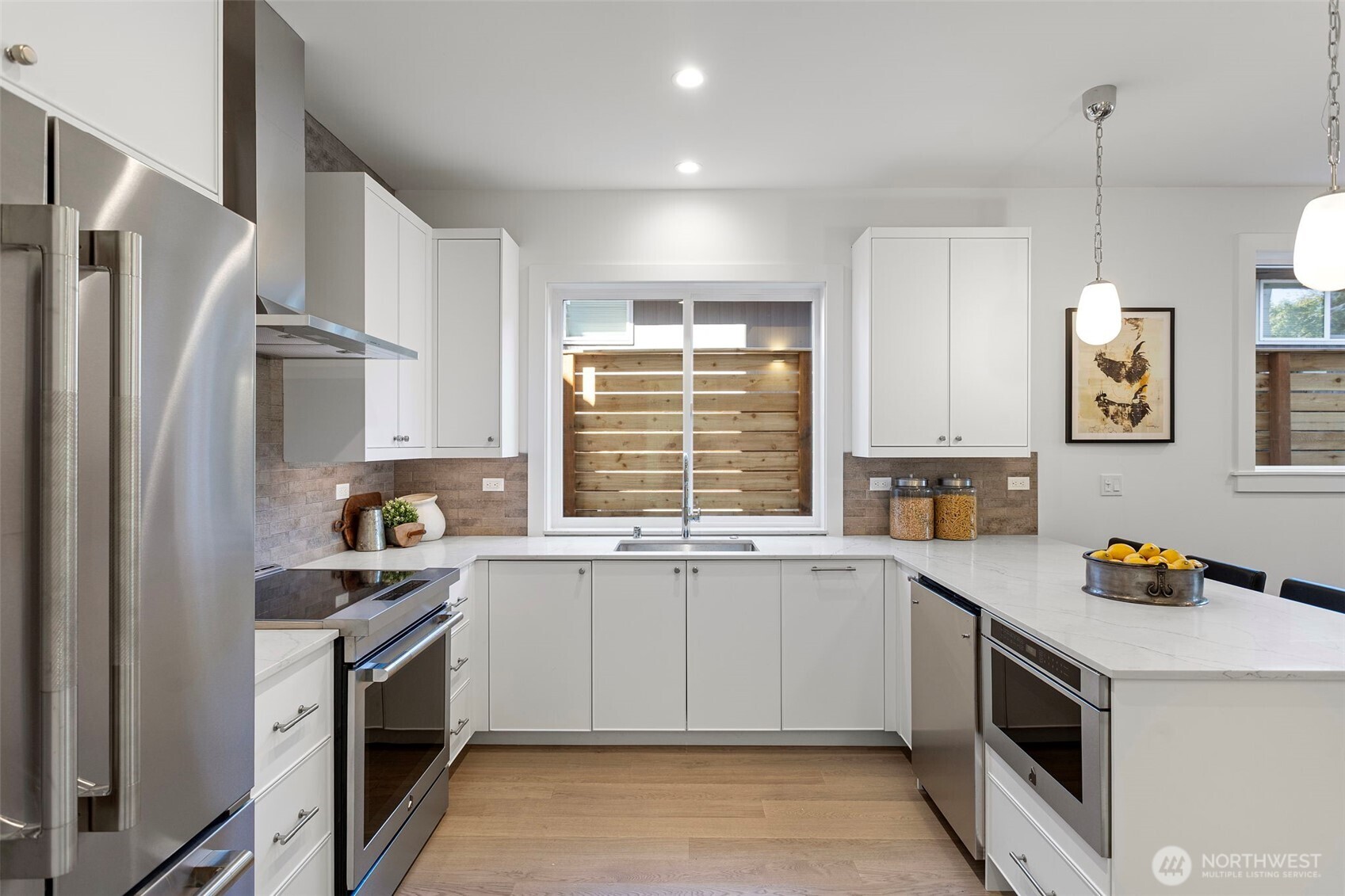 8007 25th Avenue Northwest Seattle, WA 98117 - Photo 16 of 31