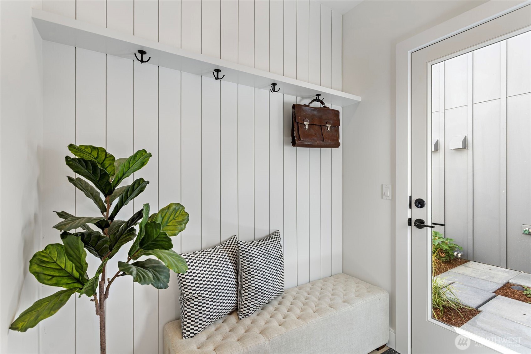 8007 25th Avenue Northwest Seattle, WA 98117 - Photo 18 of 31