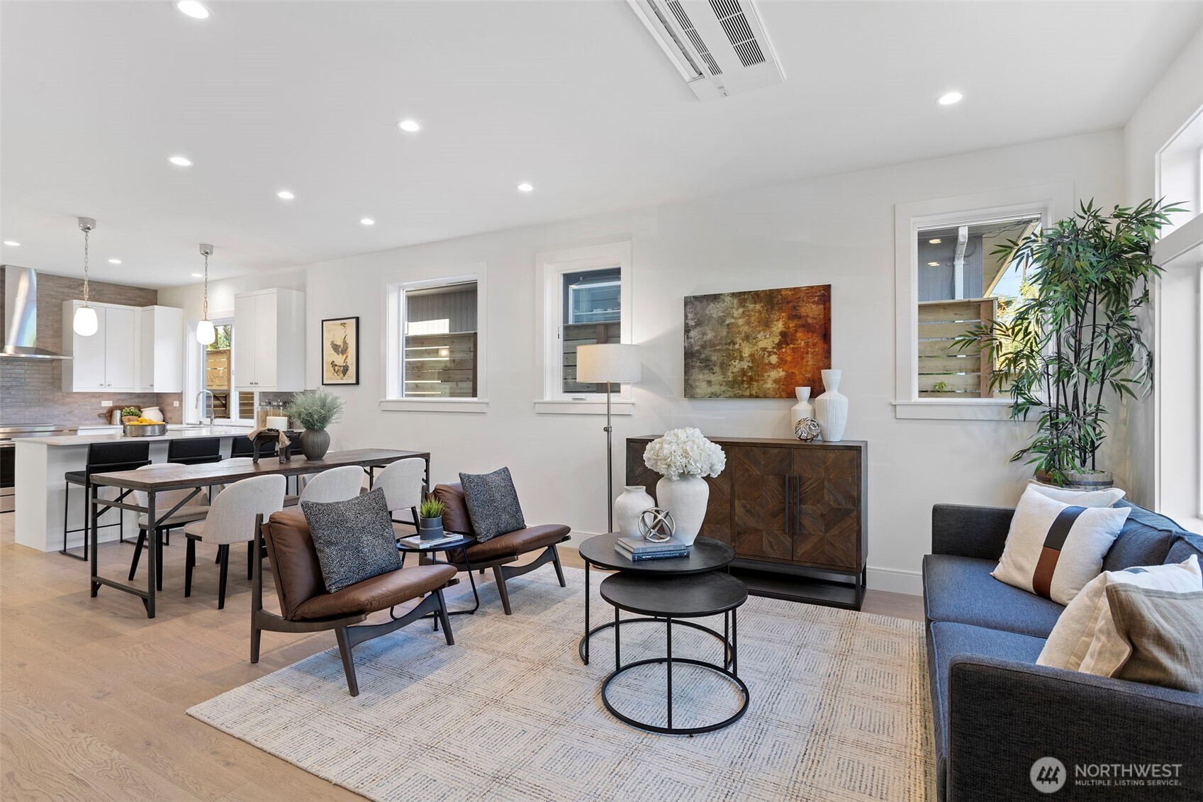 8007 25th Avenue Northwest Seattle, WA 98117 - Photo 7 of 31