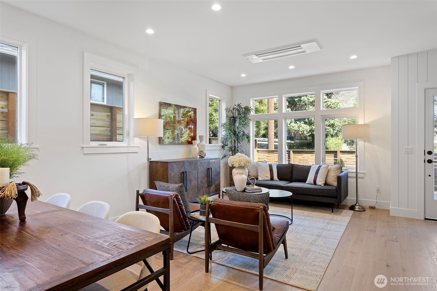 8007 25th Avenue Northwest Seattle, WA 98117 - Photo 8 of 31